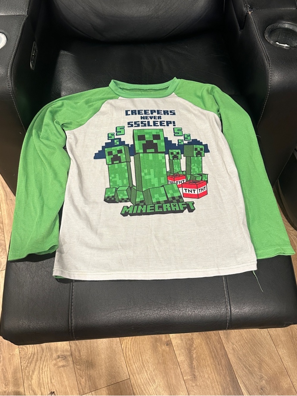 Minecraft Creepers Long-Sleeve Raglan Pajama Top - Green